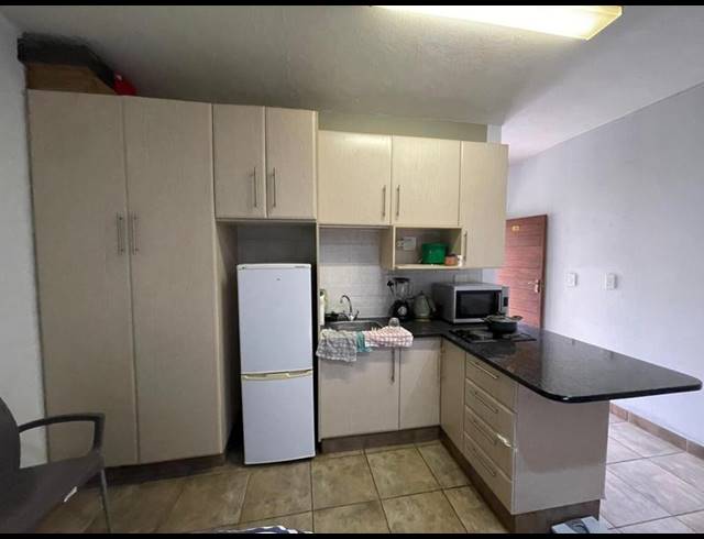 1 BEDROOM APARTMENT FOR SALE IN DASSIE RAND